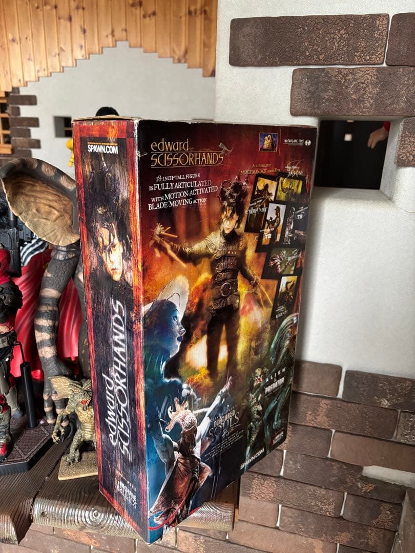 バスター　シザー・ハンズ 18インチ フィギュア