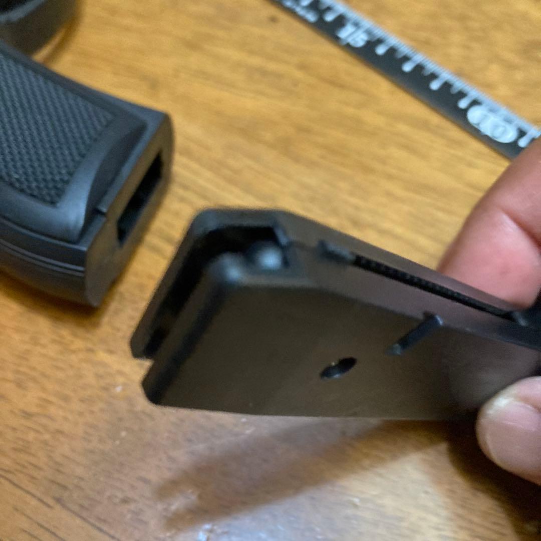 おもちゃ　プラ製　ブラックハンドガンモデル