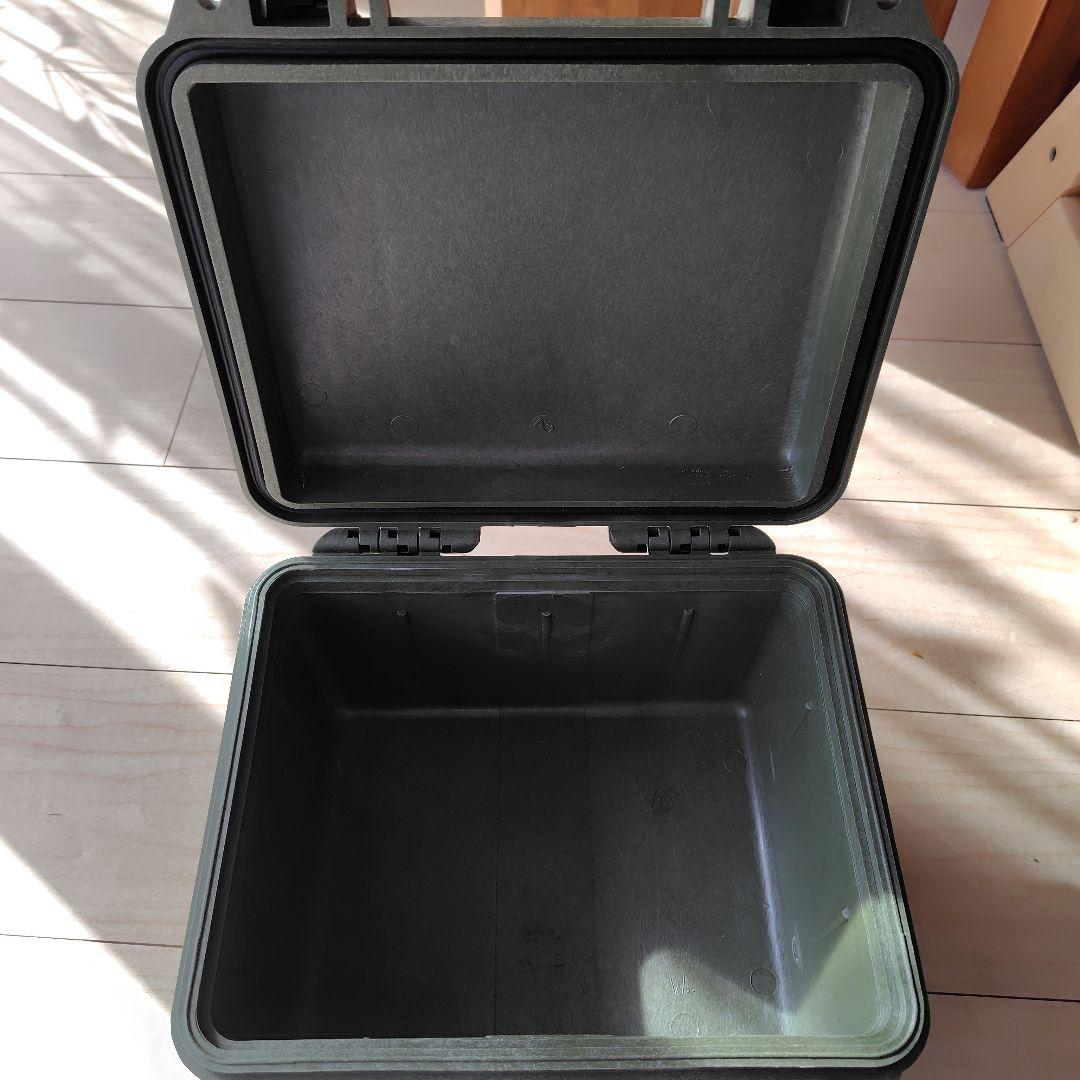 PELICAN 1300 CASE オリーブグリーン