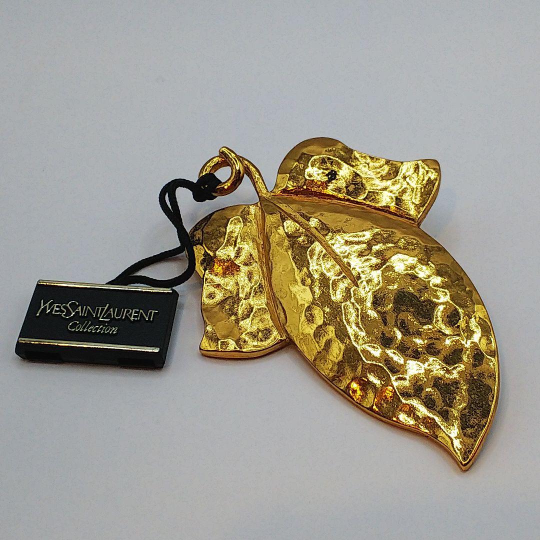 YVES SAINT LAURENTイブサンローラン ブローチ 葉っぱ ゴールド