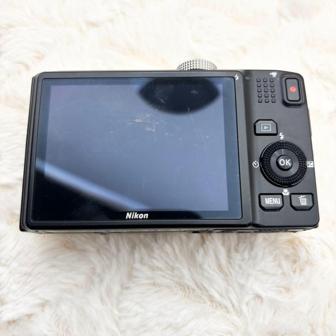 美品 Nikon COOLPIX S8200 シルバー 動作未確認