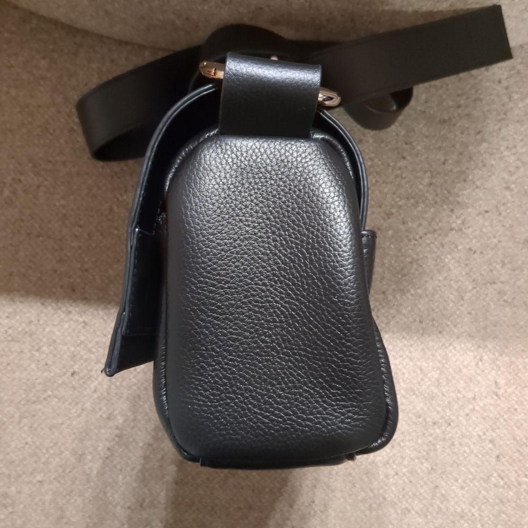 BEARDSLEY　ショルダーバッグ　ボディバッグ　ブラック