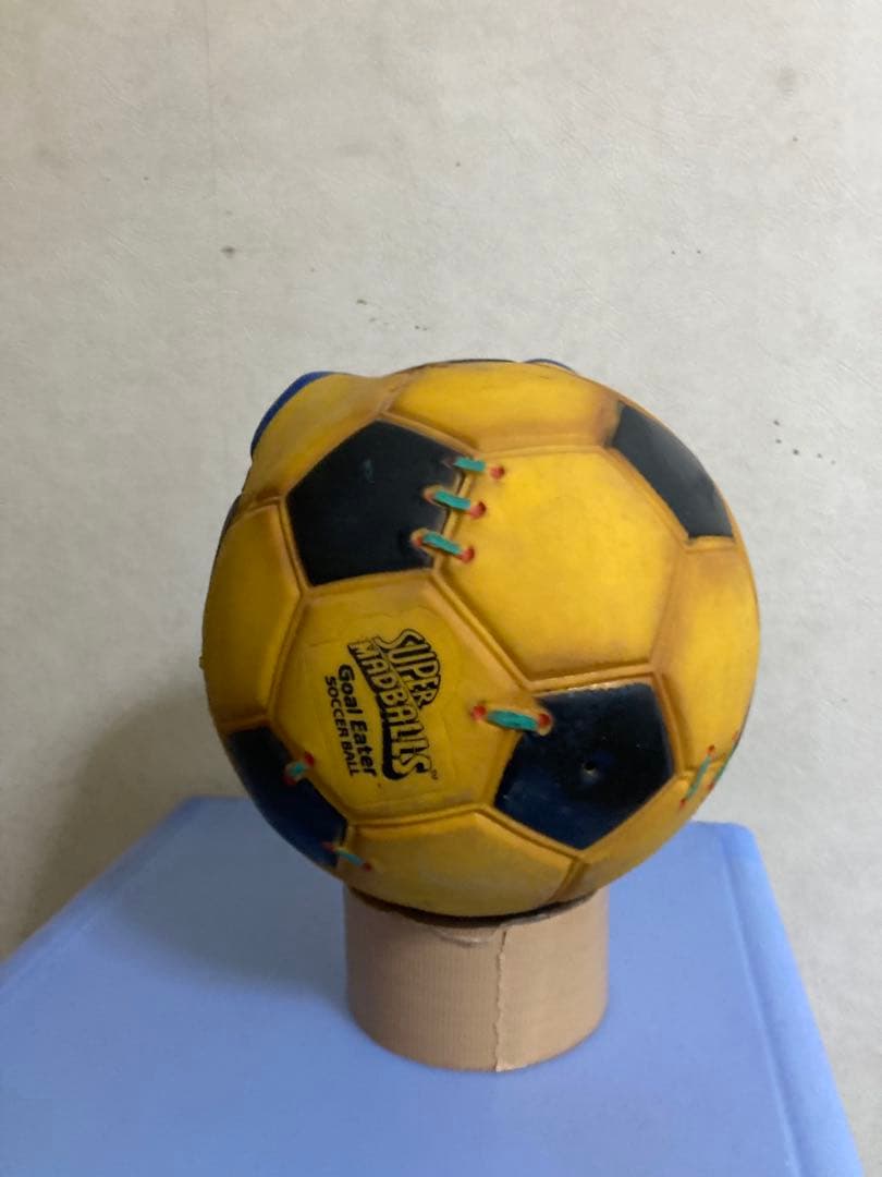 スーパーマッドボール　サッカーボール　MADBALLS