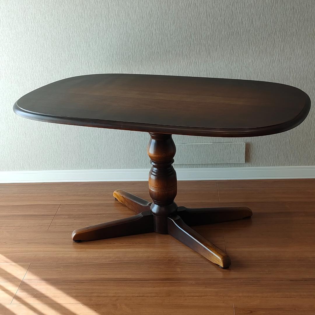 飛騨産業　キツツキマーク　ダイニングテーブル　オーバル型