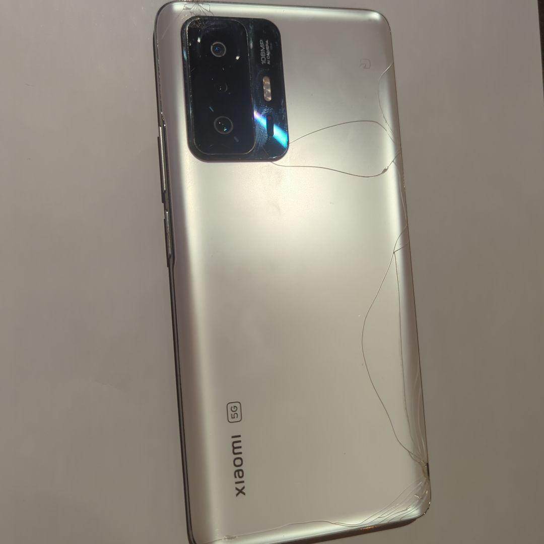 Xiaomi 11T Pro 白 背面割れ有