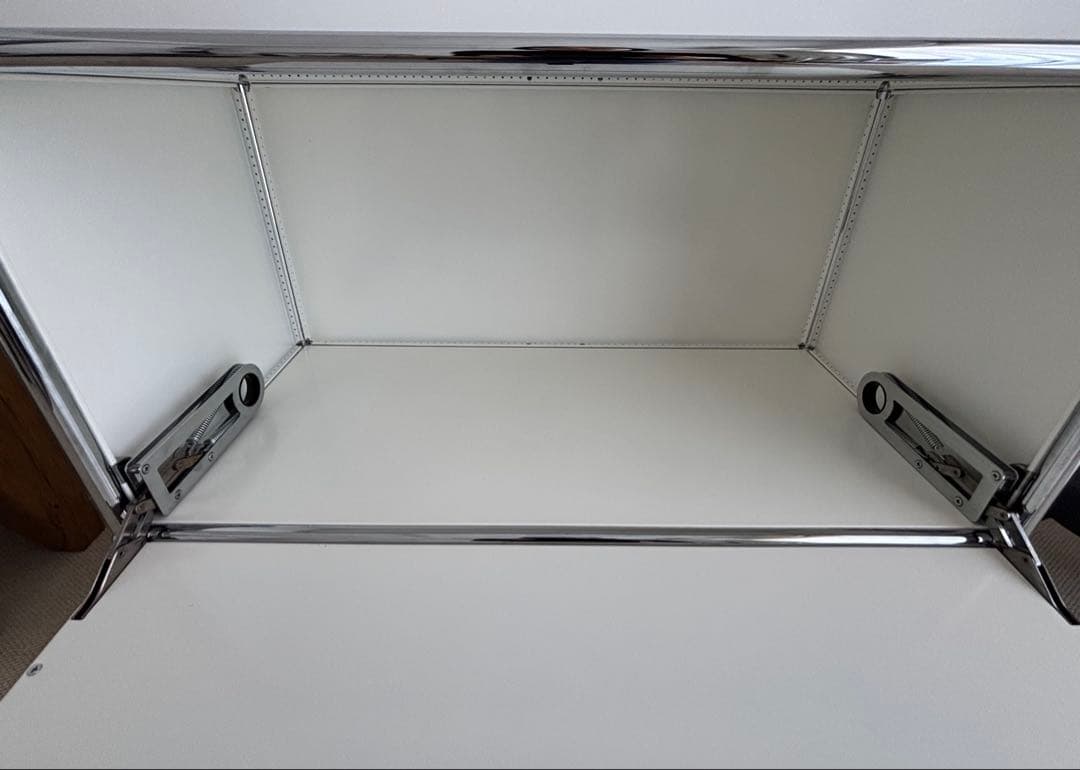 鍵付き2段2ドア　USMhaller USMハラー ピュアホワイト キャビネット