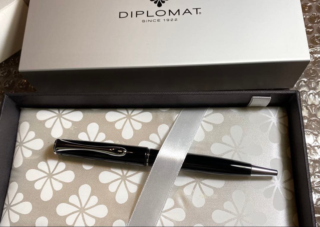 DIPLOMAT 　ディプロマット　エスティーム　ボールペン　　ブラックラッカー
