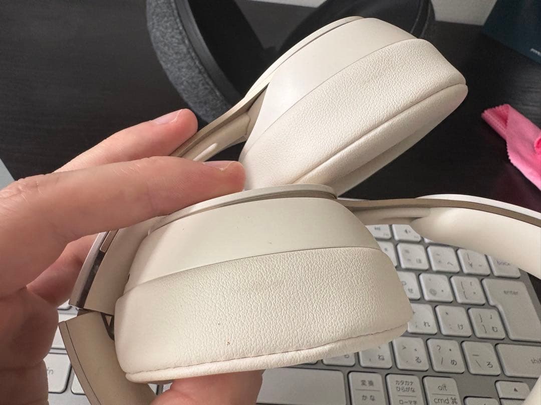 Beats Solo Pro ワイヤレスヘッドホン アイボリー　ケース付き