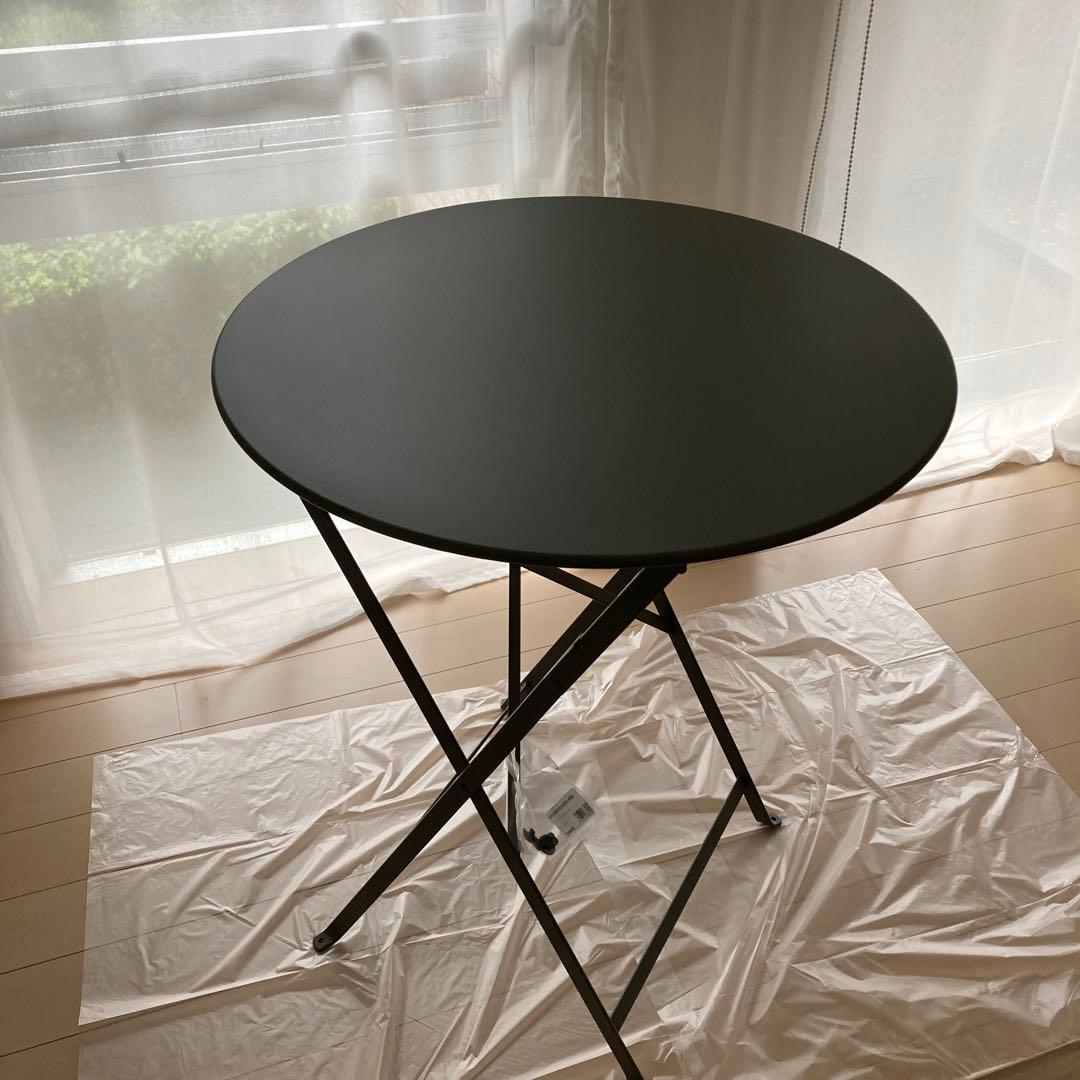 Fermob 丸型折りたたみテーブル ローズマリー