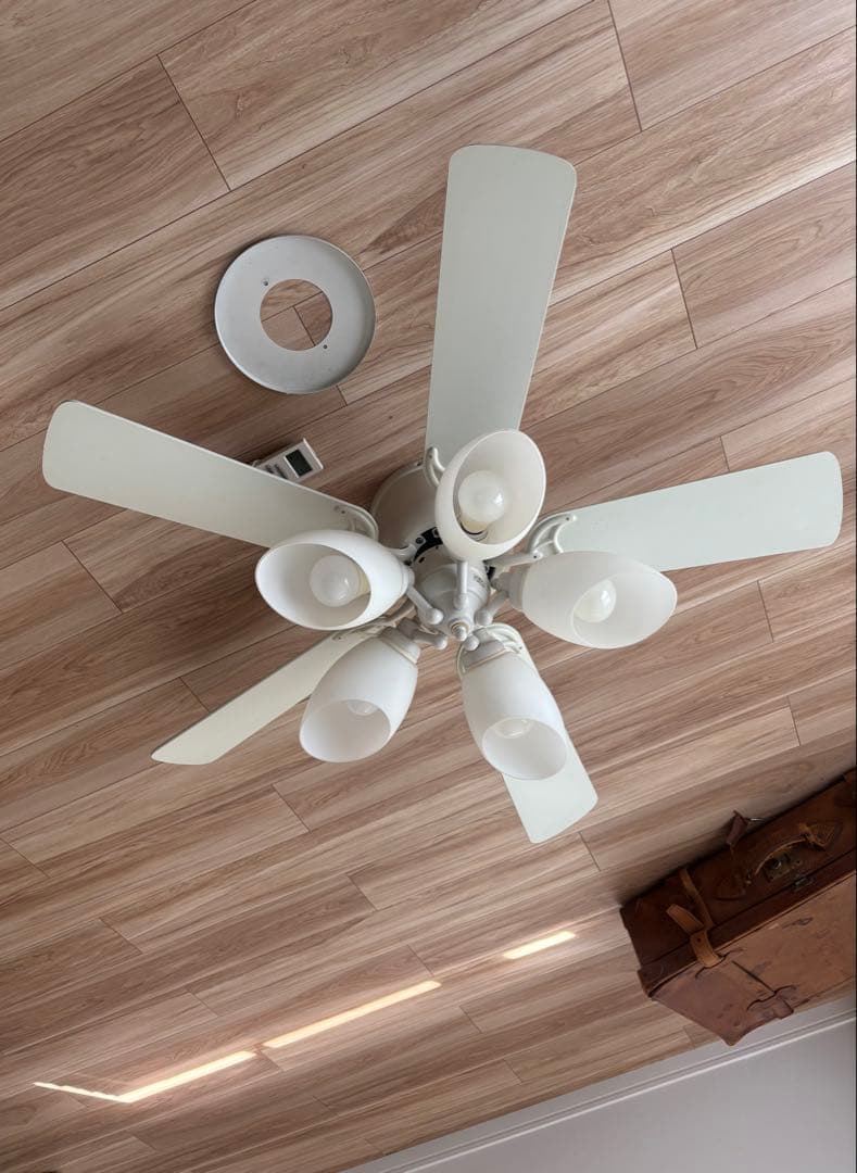 オーデリックホワイトシーリングファン 5灯 リモコン付き