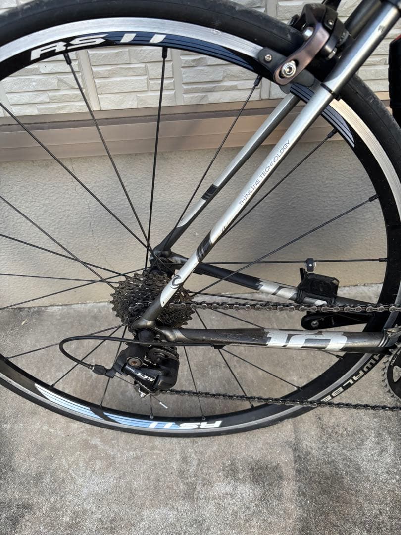 CANNONDALE CAAD10 キャノンデール　ロードバイク