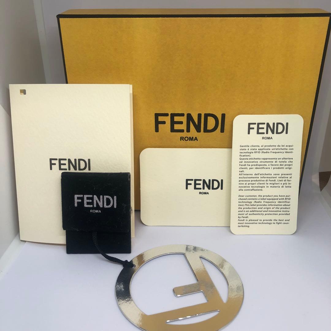 【値下げ⭕️】FENDI フェンディ エフイズ 二つ折り財布 ブラック