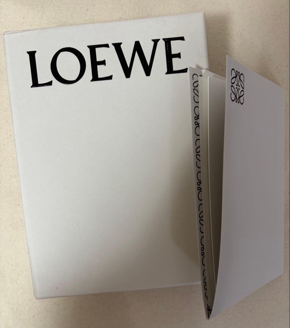 LOEWE コンパクトジップ ウォレット　エンボスシルクカーフ　リピート