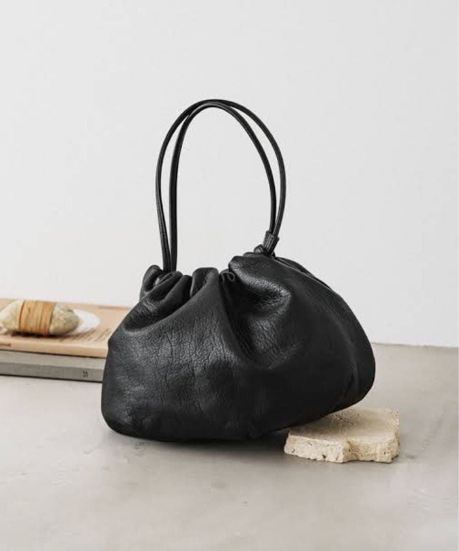 russet レザー巾着4WAYショルダーバッグ　ブラック