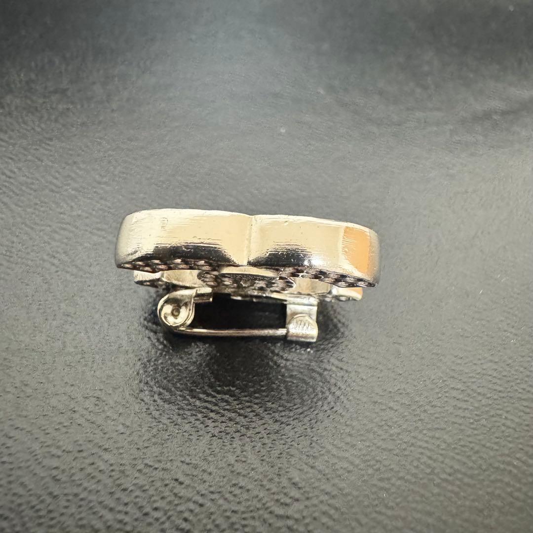 CHANEL シャネル ブローチ パンチング シルバー 小物 レディース