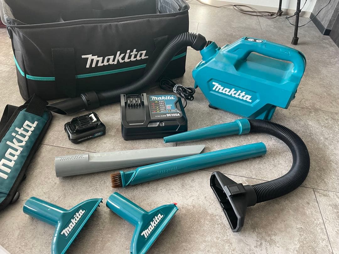 Makita CL121D 充電式掃除機 バッテリー充電器付　美品　マキタ掃除機