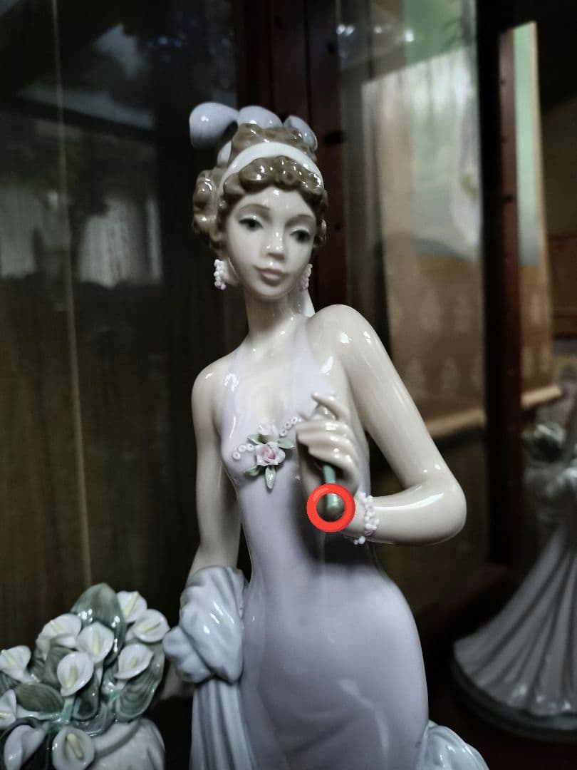 【専用です！】【欠けあり】リヤドロ　大型　 陶器人形　貴婦人　No.5377