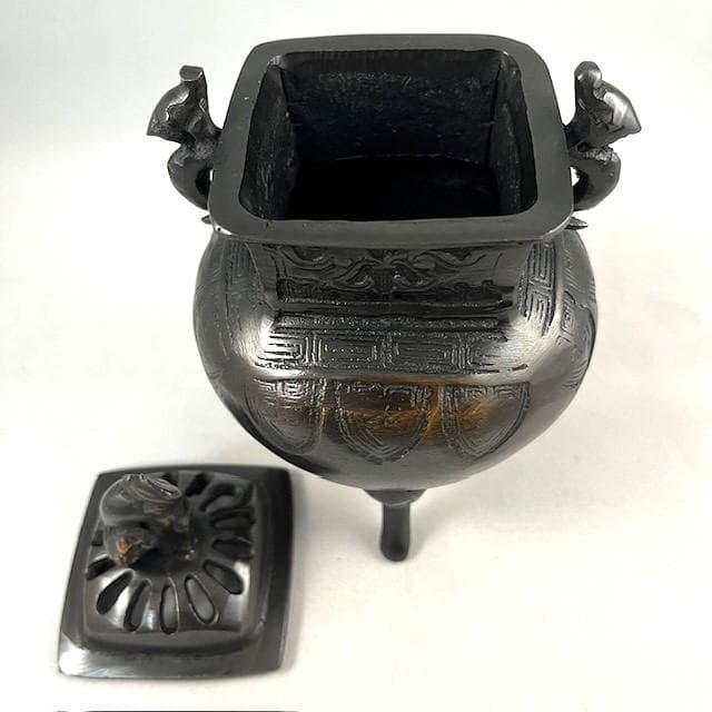 四角菖蒲文鋳銅香炉　秀月　茶道具　共箱