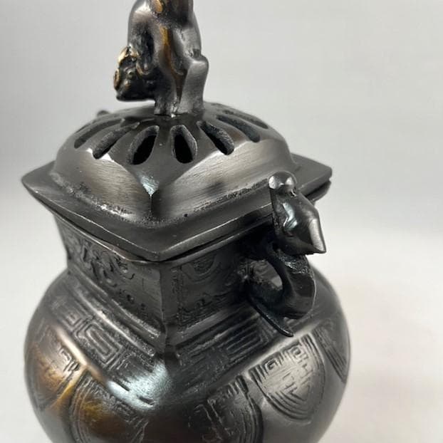 四角菖蒲文鋳銅香炉　秀月　茶道具　共箱