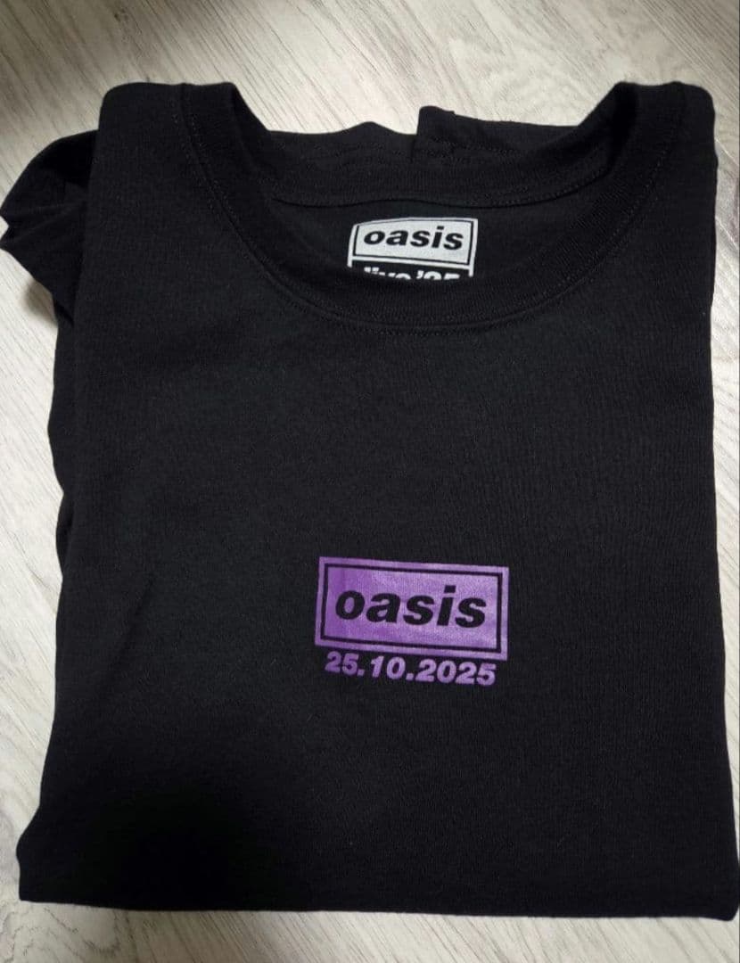 値下げ待ち❌　Mサイズ　oasis 東京限定Tシャツ 10/25　ポスターセット
