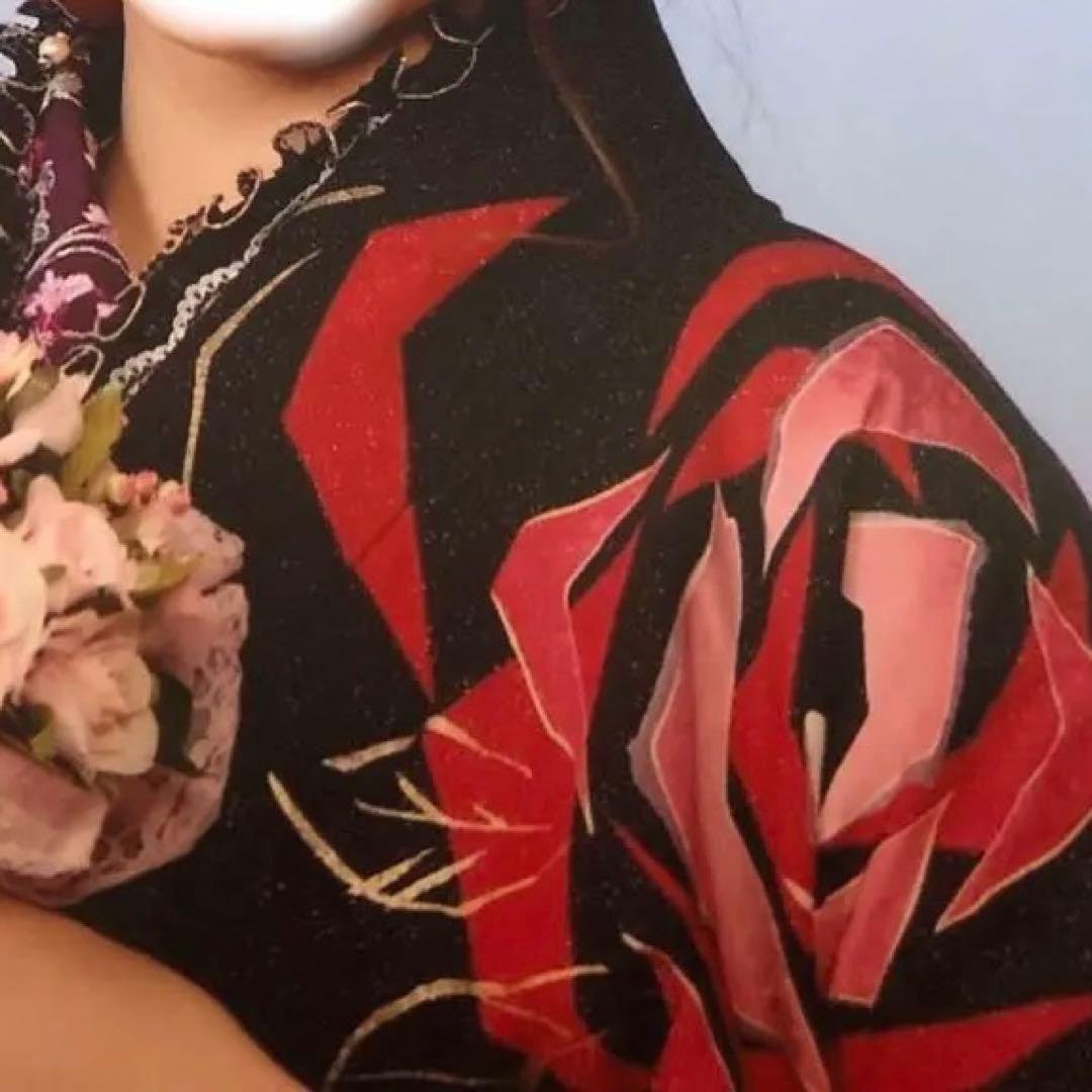 振袖　薔薇デザイン