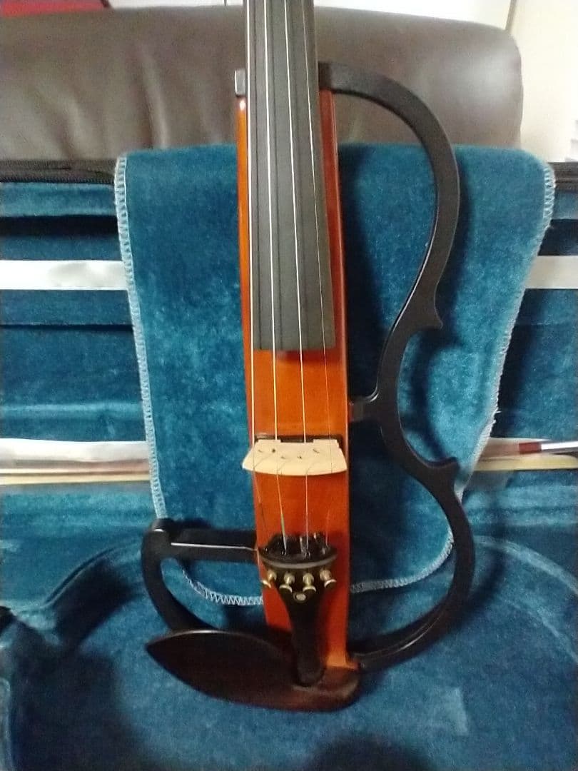 新品　Yamahaモデル セイレントバイオリン　エレキバイオリン