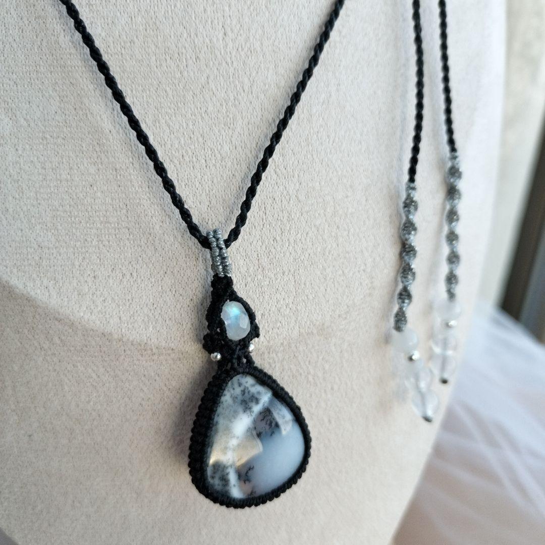 デンドライトオパール　ブルームーンストーン　マクラメ編みネックレス他1点同梱