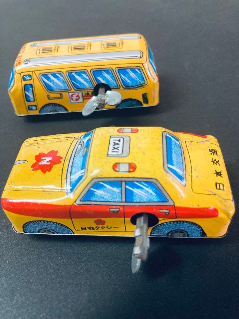 ゼンマイ式のブリキ車2台セット（はとバス・日本交通 日交タクシー）現品限