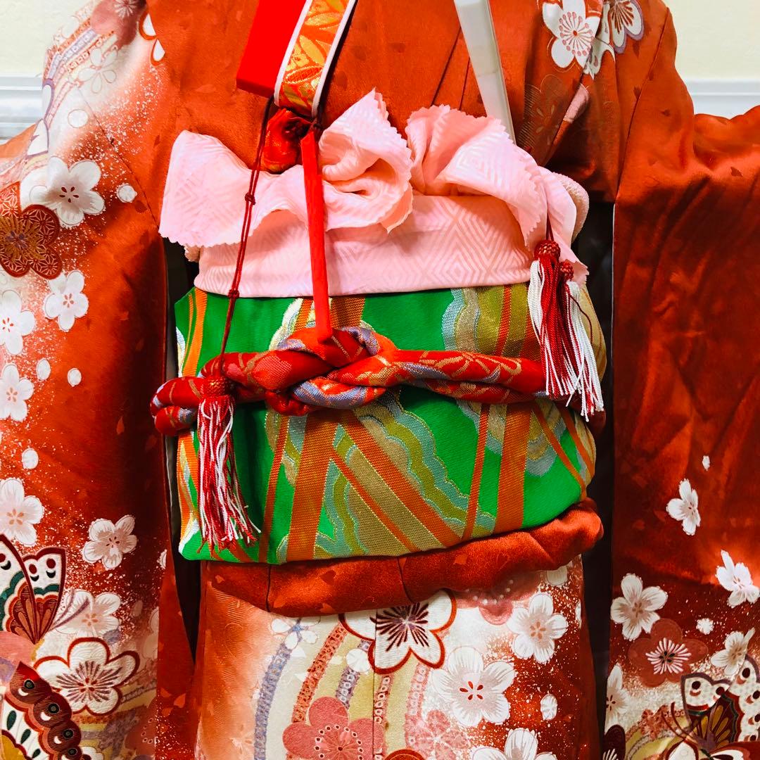 七五三七歳‼️豪華正絹尽くし⭐︎人気赤地暈し⭐︎蝶々金糸刺繍花々金彩⭐︎ 完全フルセット