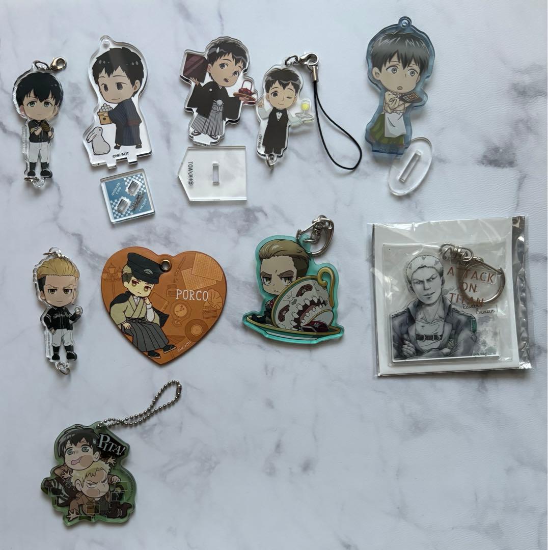 進撃の巨人 ベルトルト ライナー ポルコ アクリルキーホルダー アクリルスタンド