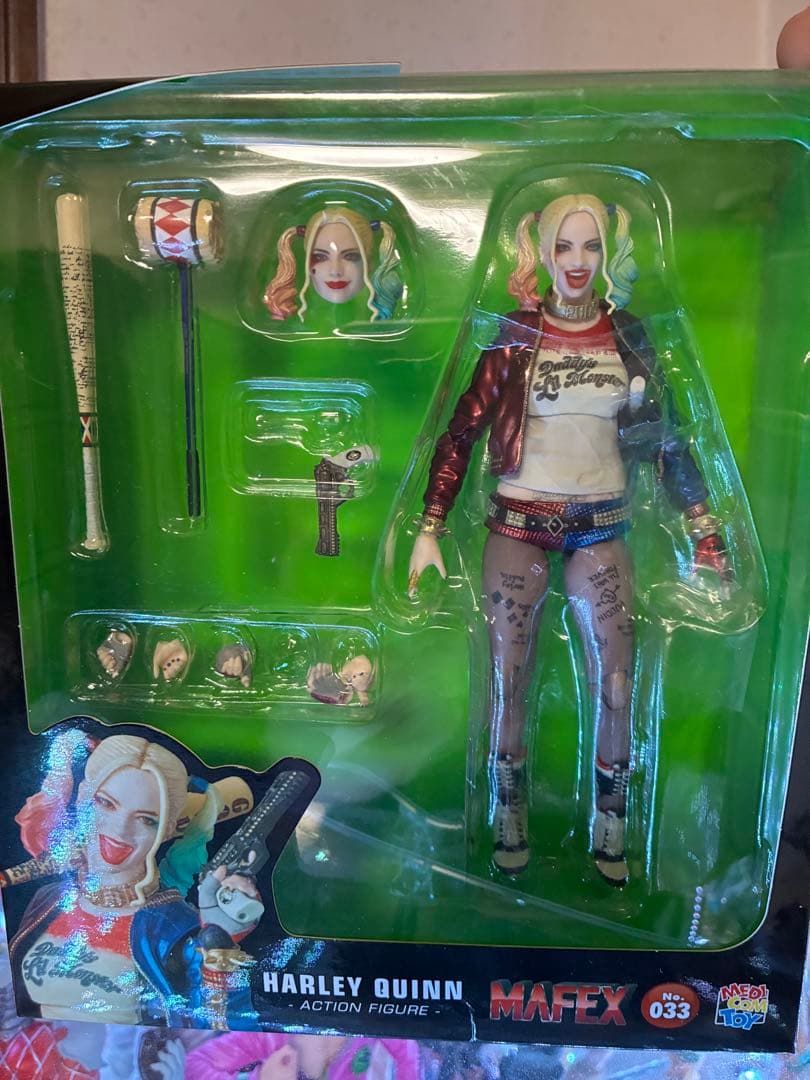 MAFEX 033 ハーレイ・クイン フィギュア