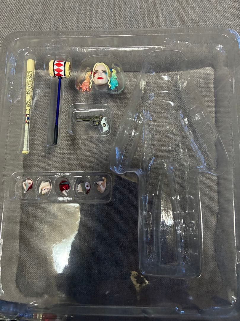 MAFEX 033 ハーレイ・クイン フィギュア