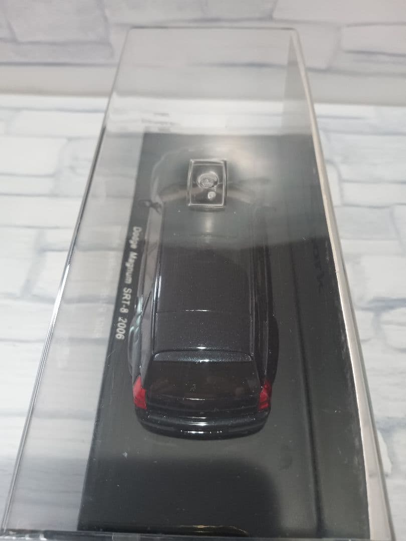 1/43 ダッジ　マグナム　MAGNUM　SRT-8 ミニカー　ブラック