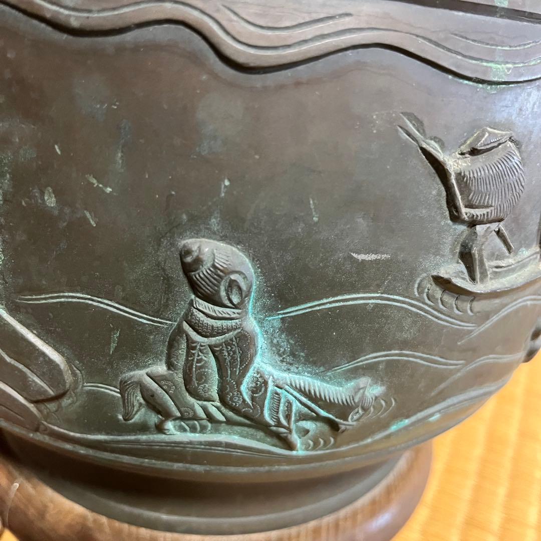 青銅　火鉢　持ち手に亀の装飾