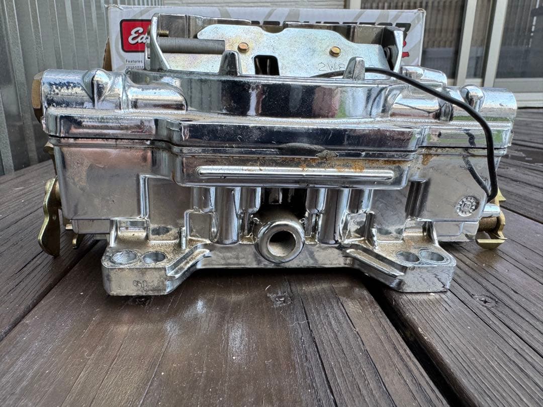 ジャンクEdelbrock AVS2 650fcm OHキット付き