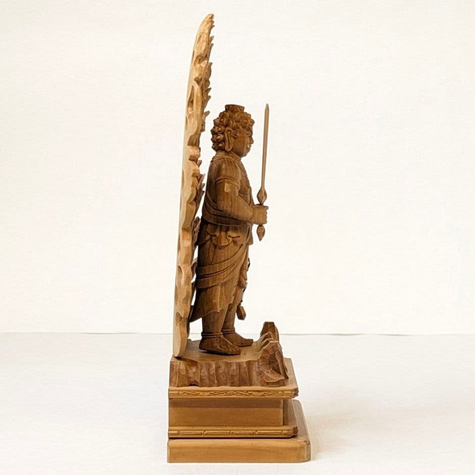 【セール最終日・新品】 不動明王　総白檀　上彫　総高さ約21㎝　台付　不動様