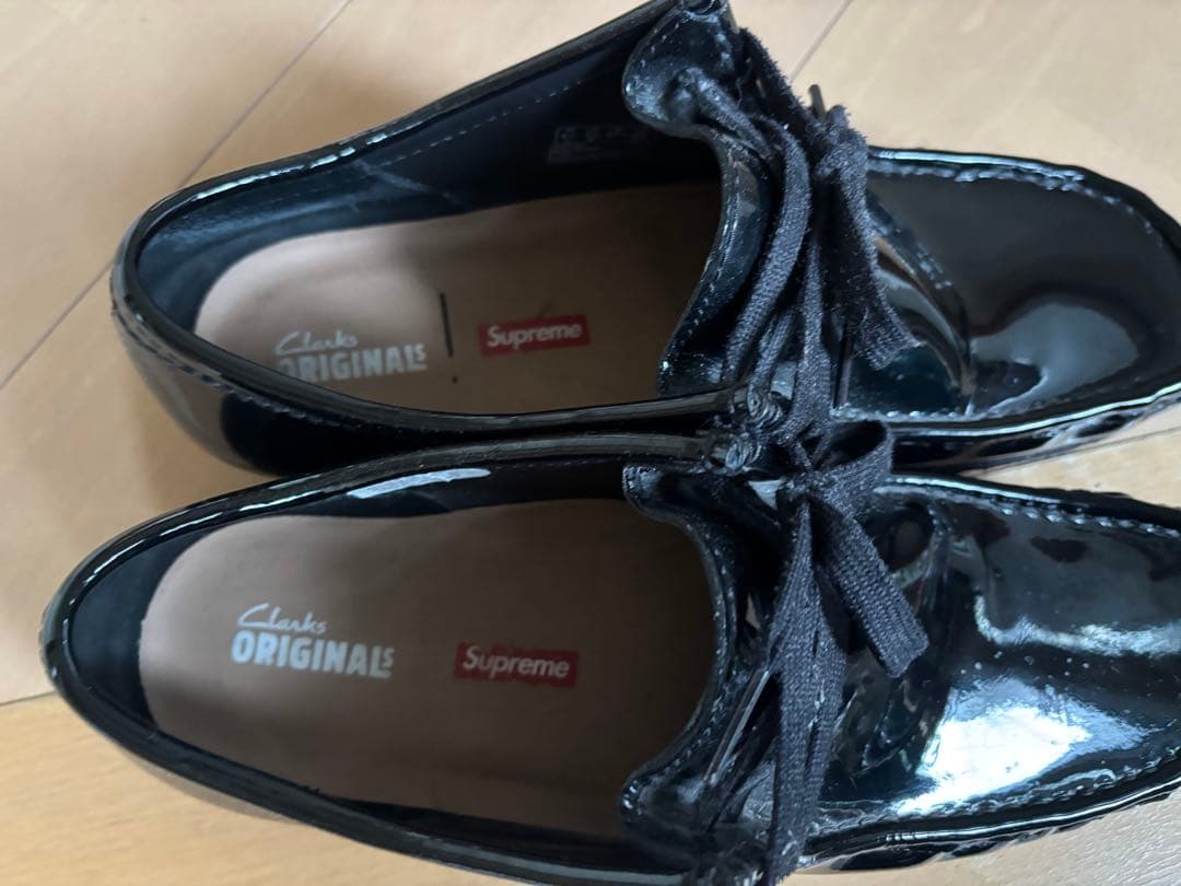 Supreme × Clarks Wallabee Black