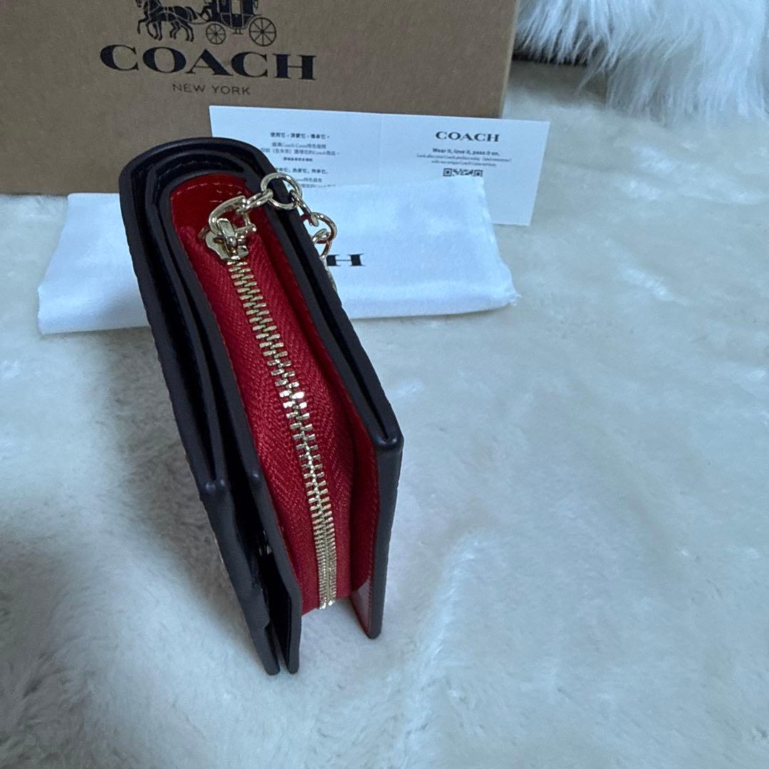 COACH 赤 エナメル 二つ折り財布