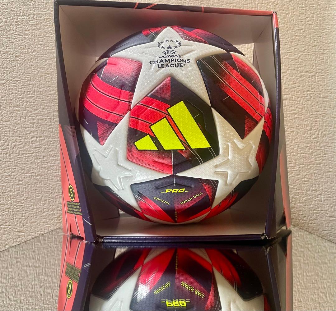 アディダス【日本国内未販売品　超激レア＆希少＆色違い フィナーレ　ボール プロ】