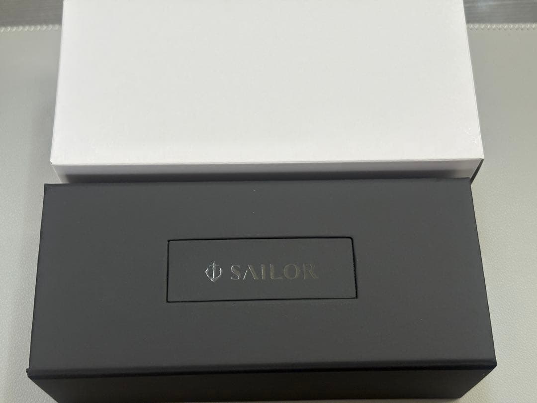 美品　SAILOR 万年筆 黒 プロフェッショナルギア　中細