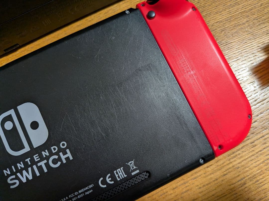 中古品　Nintendo Switch 赤/青 本体