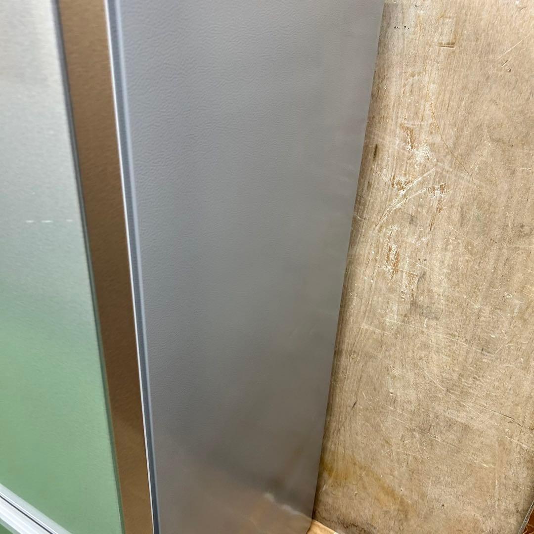 945 22年製　大型　冷蔵庫　272L 小型　一人暮らし　家庭用　200L強