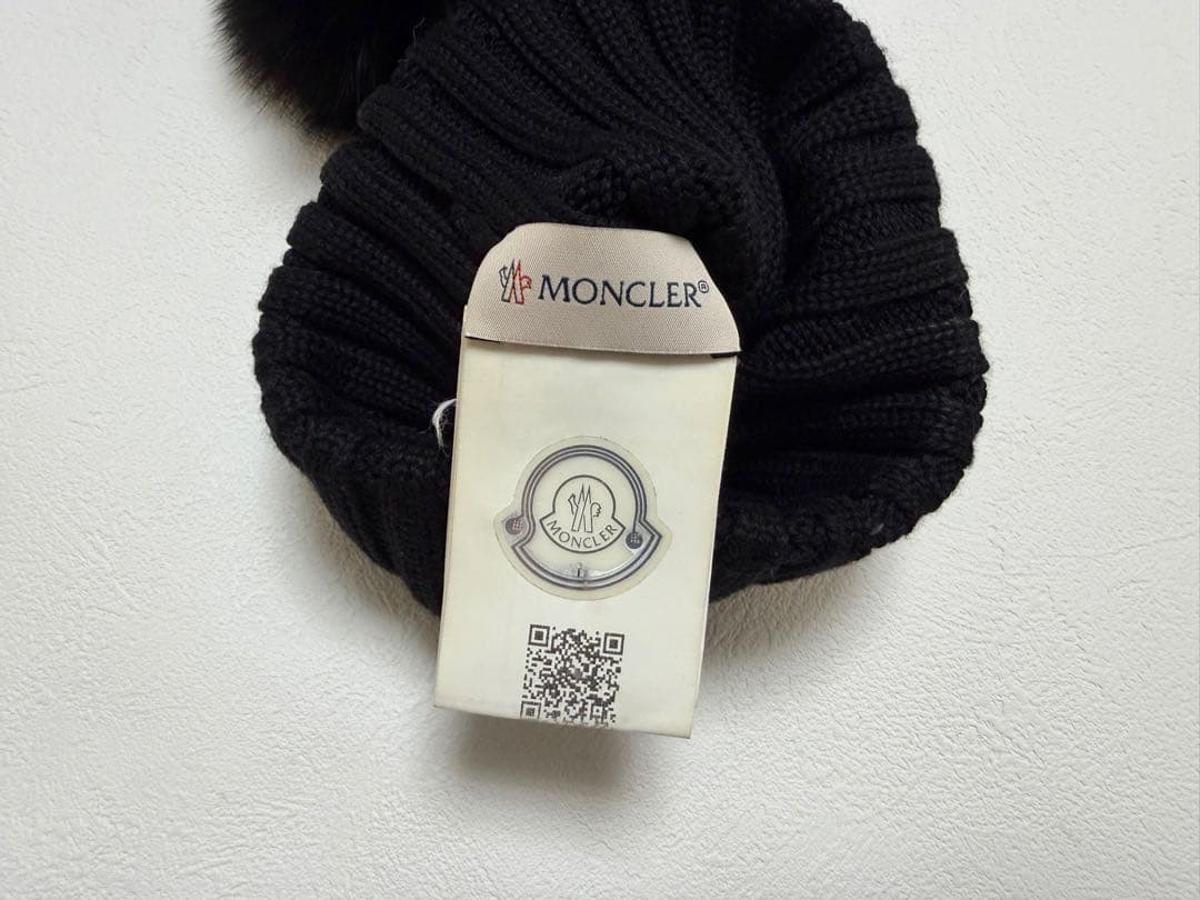 超美品　MONCLER モンクレール　ブルーフォックス毛皮付きニット帽　国内正規