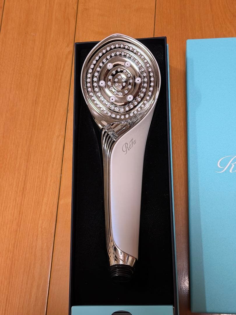 ReFa シャワーヘッド シルバー/ホワイト 箱付き