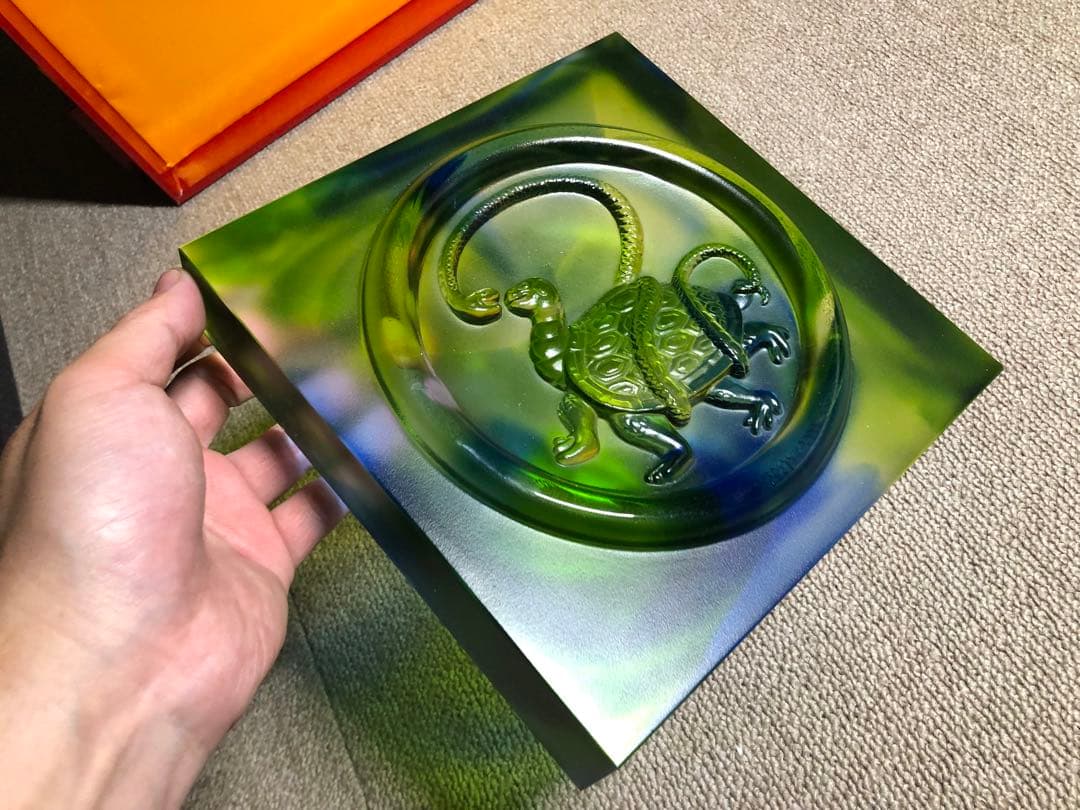 瑠璃置物。玄武文。美品。2005年作品。琉璃工坊。美術品。自家藏出。