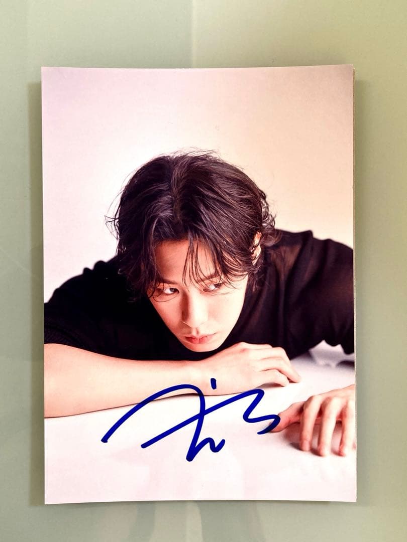 セール中…イジェウク直筆サイン入り2Lサイズ写真…