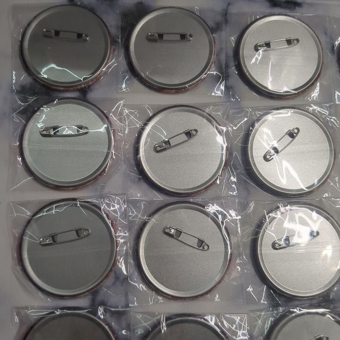 プロセカ　缶バッジ　32a グリ缶 暁山瑞希　32個 おまけカード