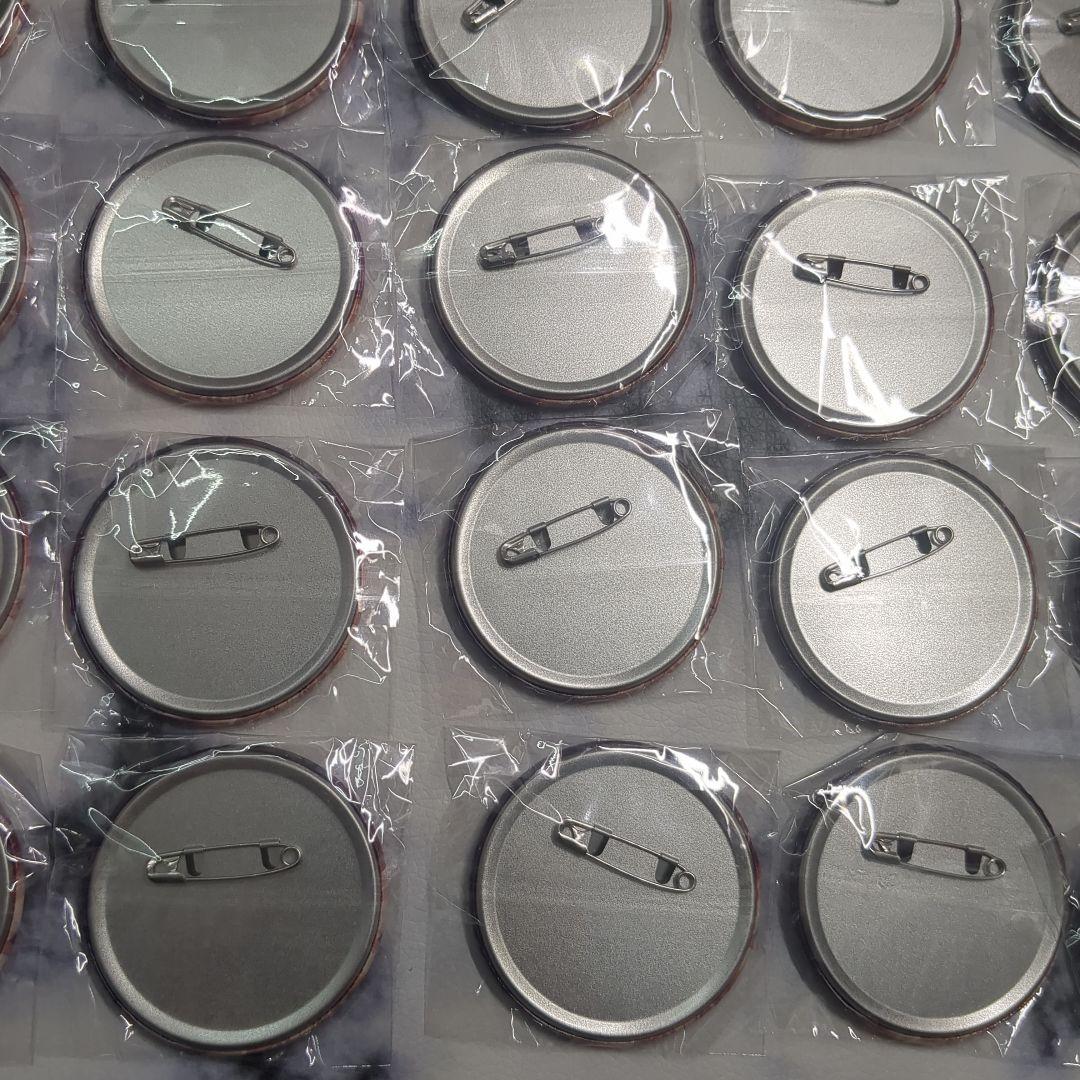 プロセカ　缶バッジ　32a グリ缶 暁山瑞希　32個 おまけカード