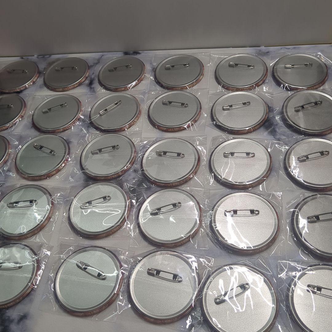 プロセカ　缶バッジ　32a グリ缶 暁山瑞希　32個 おまけカード