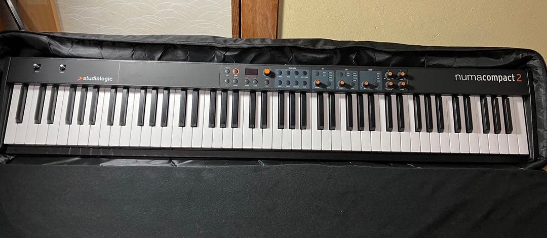 Studiologic numa compact2 純正ソフトケース付き